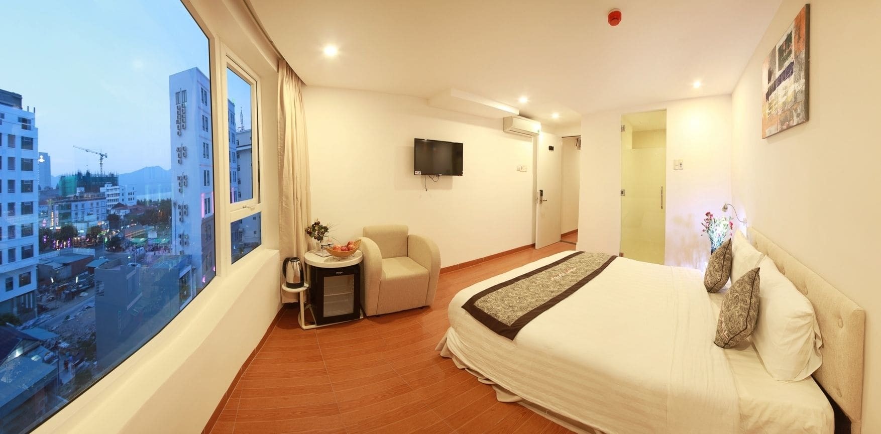 Haya Hotel Beach Danang Exterior photo