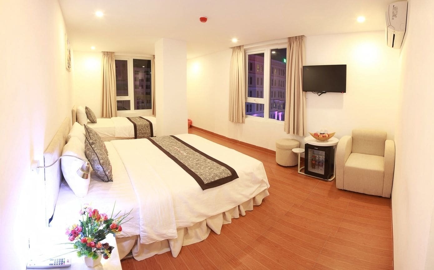 Haya Hotel Beach Danang Exterior photo